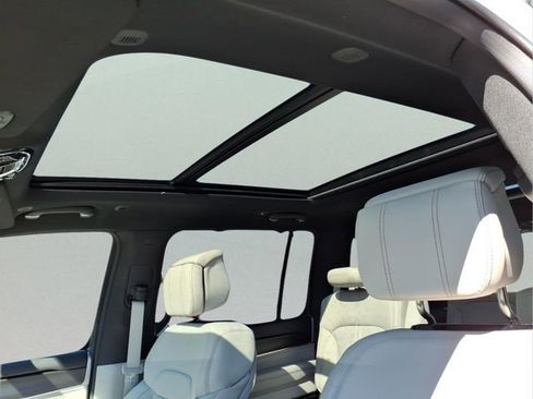 New 2026 Jeep Grand Wagoneer Summit AWD/4WD image 20