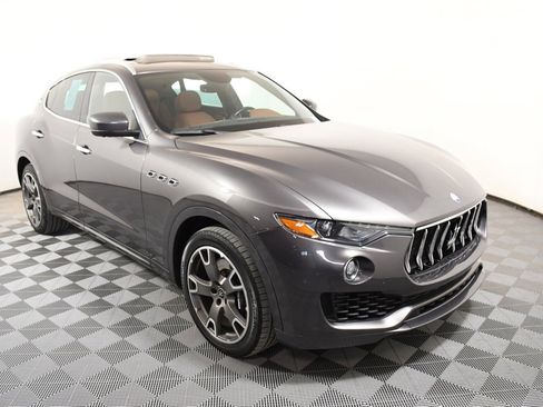 Used 2021 Maserati Levante S image 8
