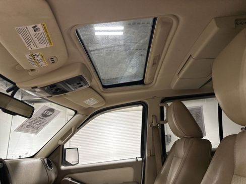 Used 2010 Ford Explorer Limited image 19