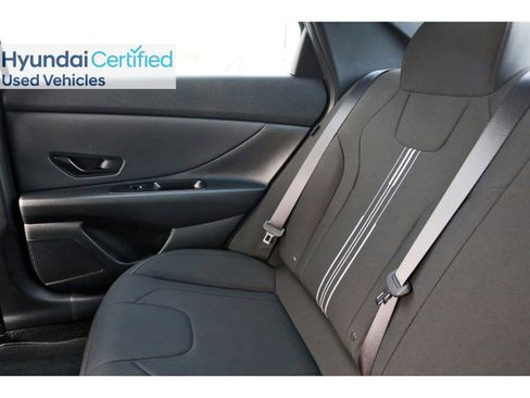 Certified 2025 Hyundai Elantra SEL FWD image 14