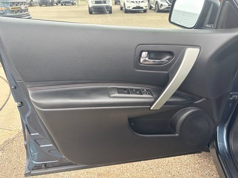 Used 2013 Nissan Rogue SL AWD/4WD image 10
