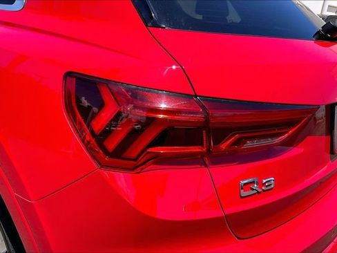 Used 2020 Audi Q3 2.0T Premium w/ Convenience Package AWD/4WD image 27