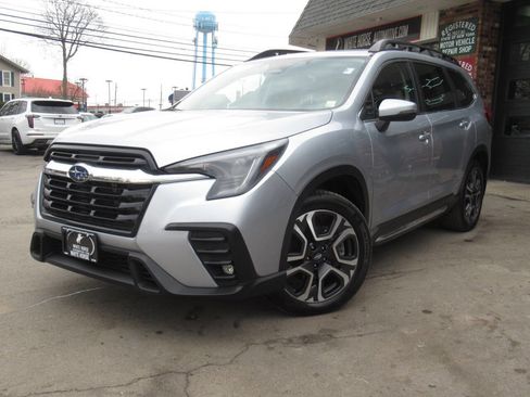 Used 2023 Subaru Ascent Limited image 34