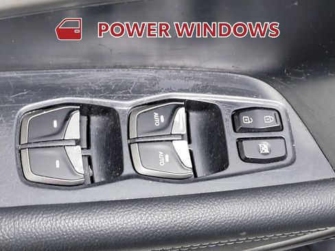 Used 2018 Hyundai Santa Fe Sport FWD image 29