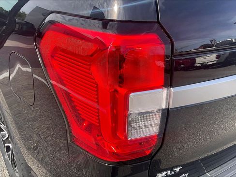 Used 2023 Ford Expedition XLT AWD/4WD image 29