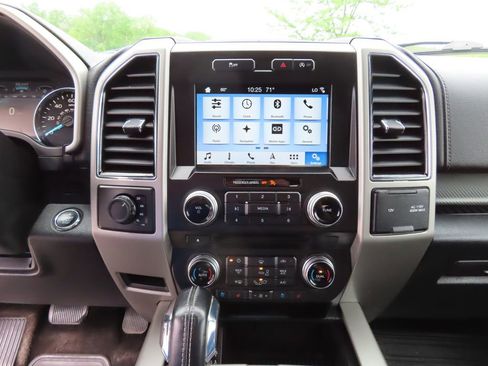 Used 2018 Ford F150 Lariat AWD/4WD image 20