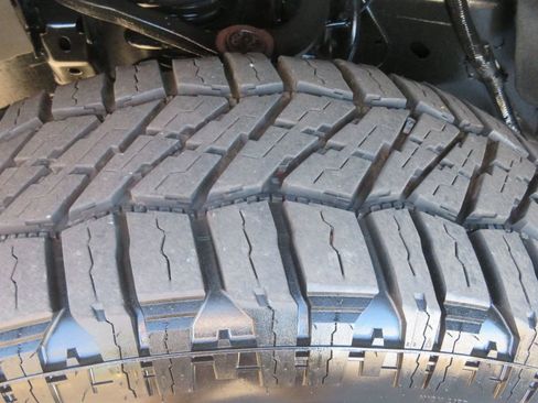 Used 2014 Ford F150 XLT w/ Equipment Group 302A Luxury image 18