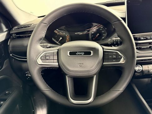 New 2026 Jeep Compass Latitude image 22