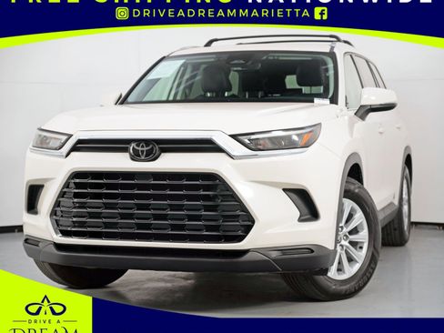 Used 2024 Toyota Grand Highlander XLE image 1