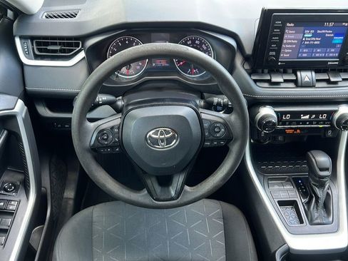 Certified 2021 Toyota RAV4 XLE w/ Convenience Package FWD image 15