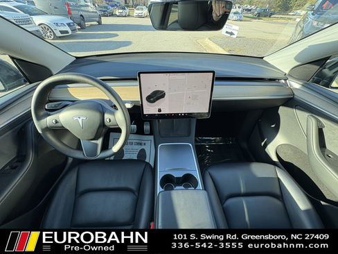 Used 2023 Tesla Model Y Performance image 18