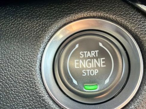 Certified 2025 Buick Enclave Preferred w/ Power Package AWD/4WD image 21