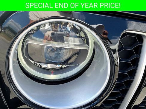 Used 2020 Jeep Gladiator Overland w/ LED Lighting Group image 31