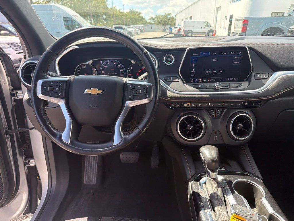 Used 2020 Chevrolet Blazer Premier w/ Driver Confidence II Package FWD image 10