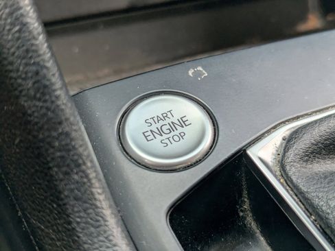 Used 2022 Volkswagen Taos SE image 31