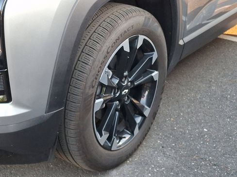 Used 2025 Chevrolet Equinox RS AWD/4WD image 10