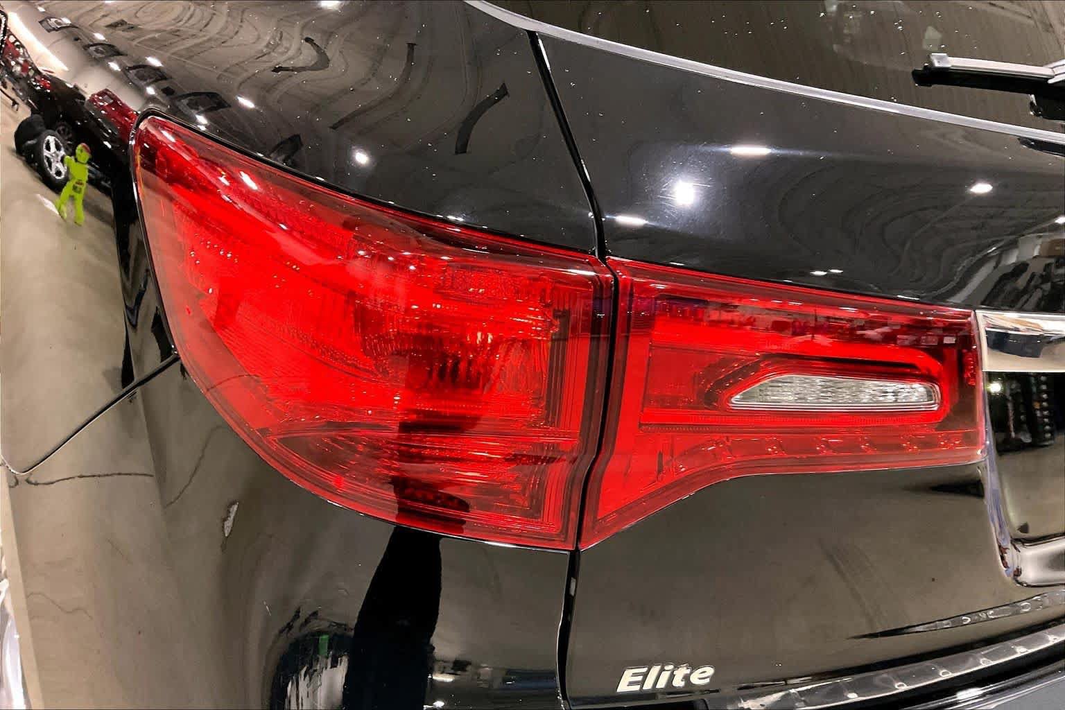 Used 2018 Acura MDX w/ Tech & Entertainment Pkg AWD/4WD image 27