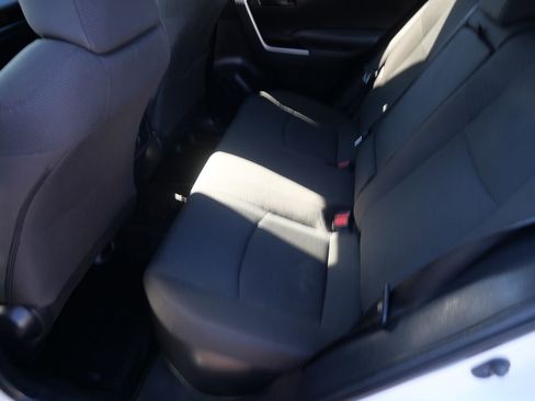 Used 2020 Toyota RAV4 LE image 18