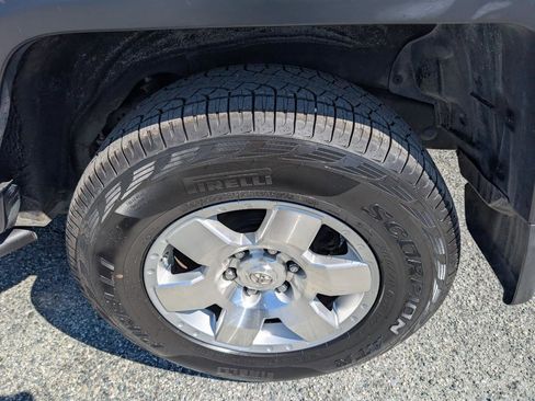 Used 2010 Toyota FJ Cruiser RWD image 10