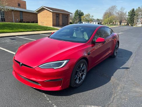 Used 2022 Tesla Model S AWD image 3