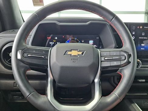 Used 2025 Chevrolet Colorado W/T w/ WT Custom Package AWD/4WD image 10