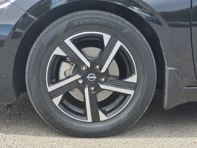 Used 2024 Nissan Sentra SV FWD image 7