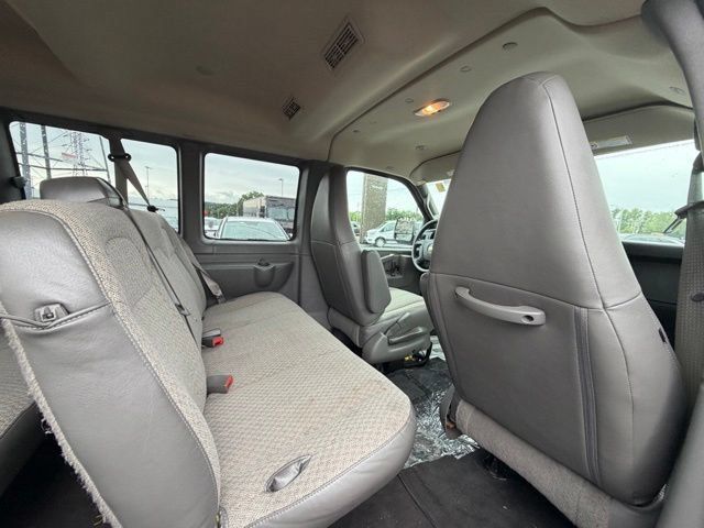 Used 2025 Chevrolet Express 3500 LT w/ LT Preferred Equipment Group RWD image 22