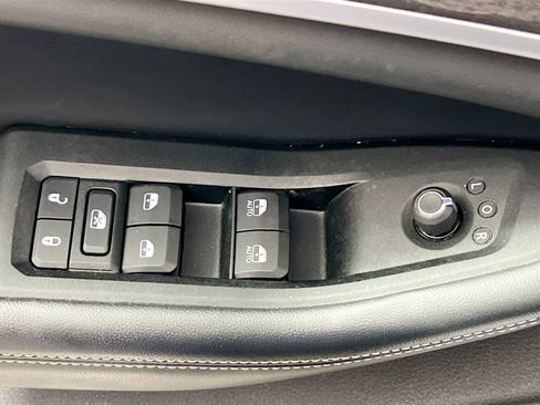 Used 2022 Jeep Grand Cherokee Limited 4xe image 16