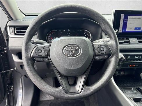 Certified 2025 Toyota RAV4 XLE FWD image 17