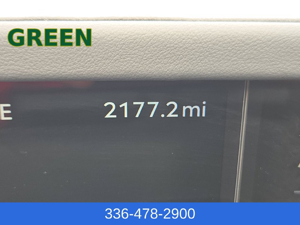Used 2024 Lincoln Nautilus Reserve w/ Jet Appearance Package (87T) AWD/4WD image 13