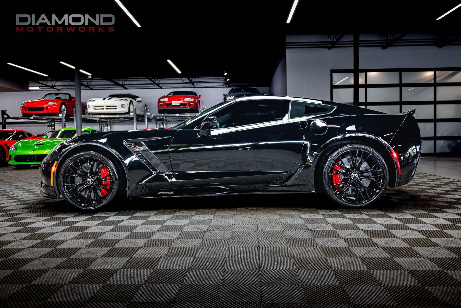 Used 2015 Chevrolet Corvette Z06 w/ 3LZ Preferred Equipment Group RWD image 9