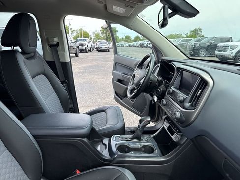 Used 2022 Chevrolet Colorado Z71 AWD/4WD image 13