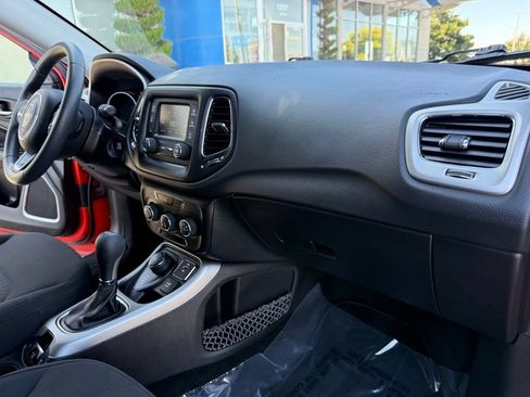 Used 2018 Jeep Compass Sport AWD/4WD image 49