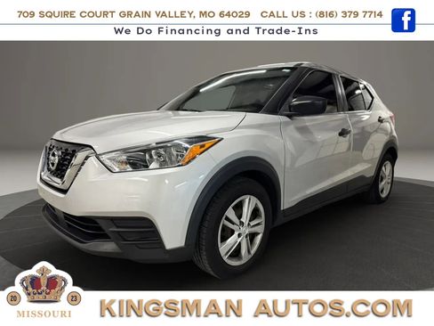 Used 2020 Nissan Kicks S FWD image 10