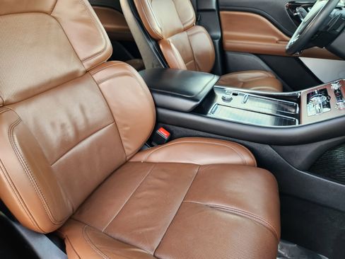 Used 2022 Lincoln Aviator Reserve w/ Equipment Group 201A image 13