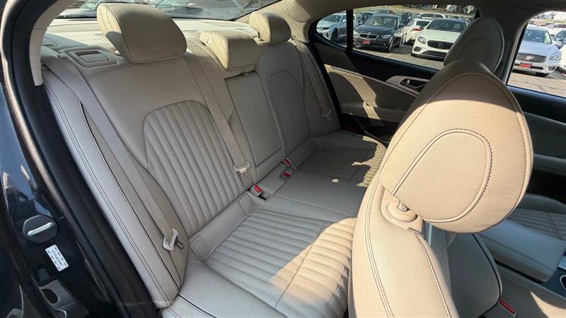 Used 2019 Genesis G70 2.0T Advanced w/ Elite Package RWD image 19