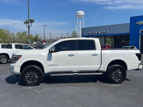 Used 2021 Nissan Titan Platinum Reserve w/ Moonroof Package AWD/4WD image 2