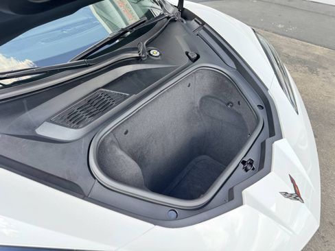 Used 2021 Chevrolet Corvette Stingray Coupe w/ Z51 Performance Package RWD image 10