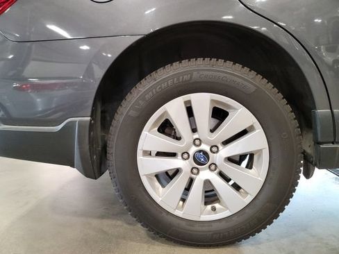 Used 2019 Subaru Outback 2.5i Premium AWD/4WD image 15
