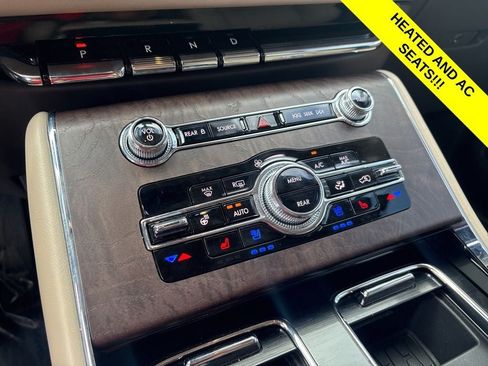Used 2023 Lincoln Aviator Grand Touring w/ Equipment Group 301A AWD/4WD image 3