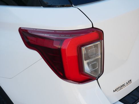 Certified 2023 Ford Explorer ST w/ Technology Package AWD/4WD image 17