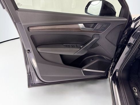 Used 2021 Audi Q5 2.0T Premium Plus w/ Premium Plus Package image 24