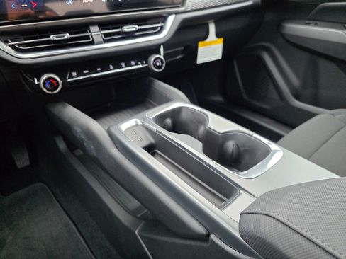 New 2026 Chevrolet Equinox EV LT w/ LPO, Blackout Package image 26