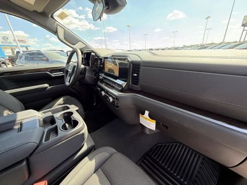 New 2026 GMC Sierra 1500 SLE image 25