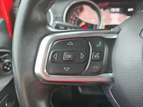 Used 2019 Jeep Wrangler Unlimited Sahara w/ Quick Order Package 24M Moab AWD/4WD image 16