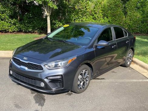 Used 2019 Kia Forte LXS FWD image 3