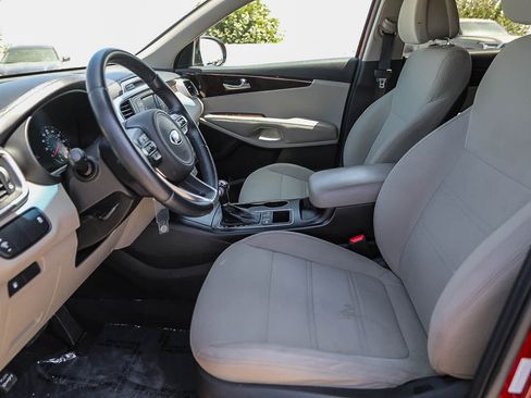 Used 2016 Kia Sorento LX w/ LX Convenience Package FWD image 17