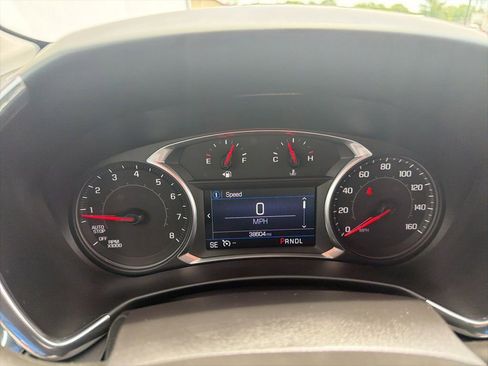 Used 2019 Chevrolet Equinox LT FWD image 12