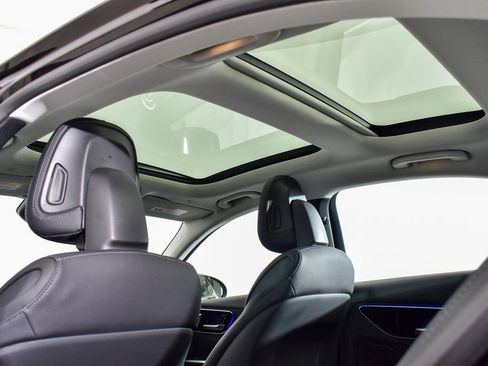 Certified 2025 Mercedes-Benz C 300 4MATIC Sedan image 24