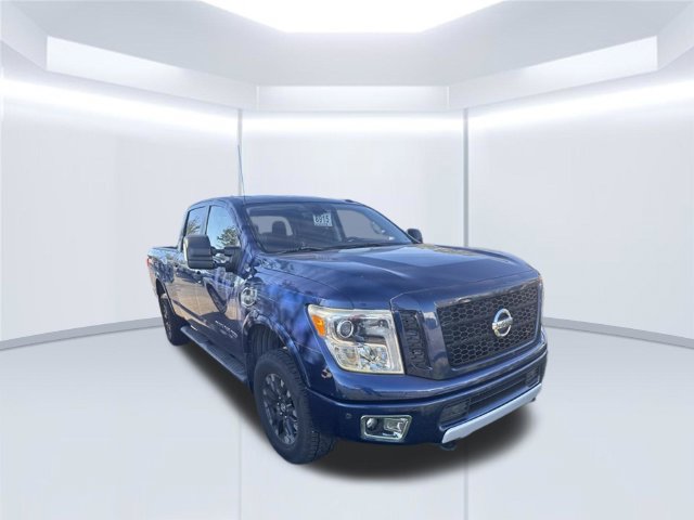 Used 2017 Nissan Titan PRO-4X AWD/4WD image 3